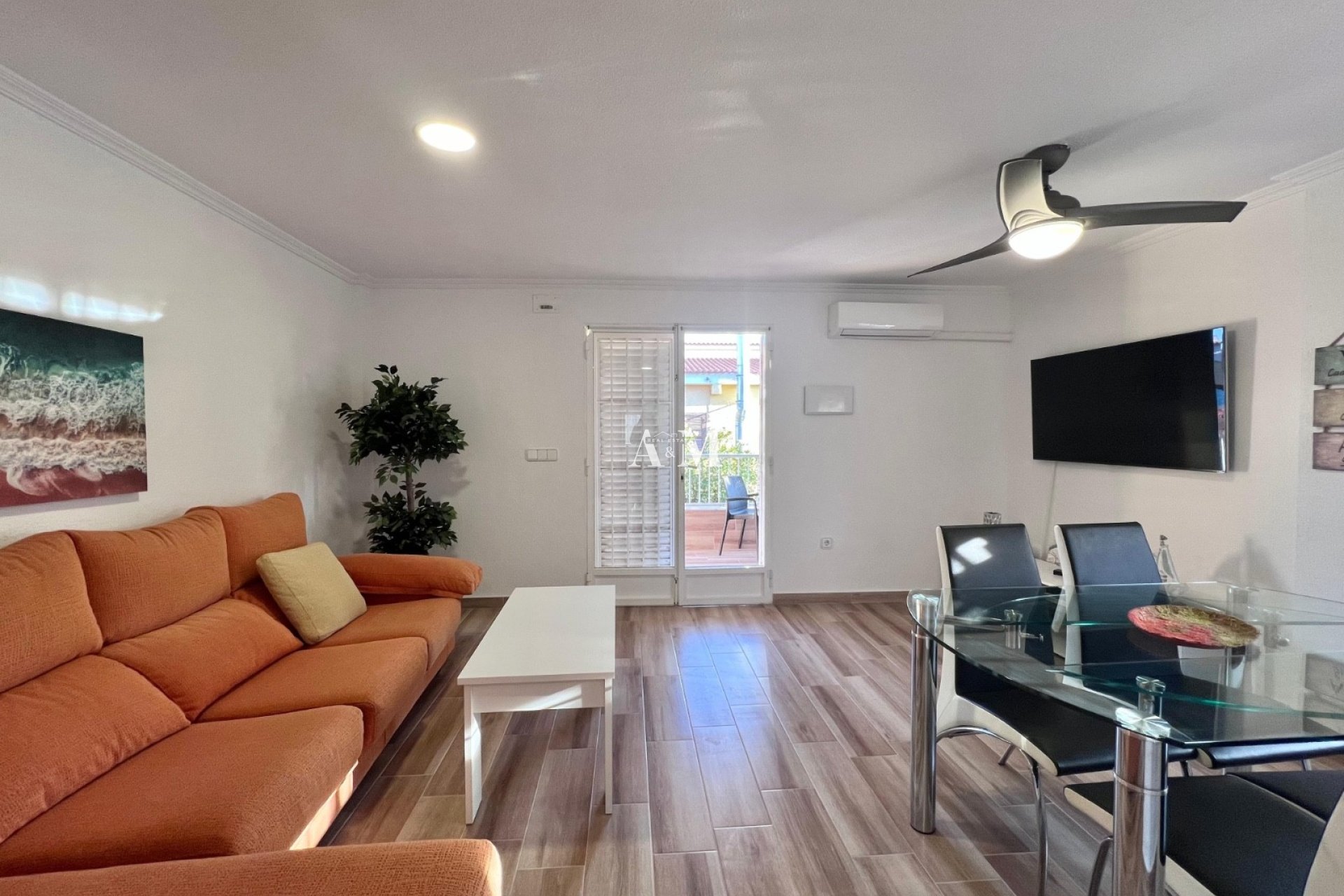 Alquiler a largo plazo - Apartamento / piso - Torrevieja - Torrelamata - La Mata