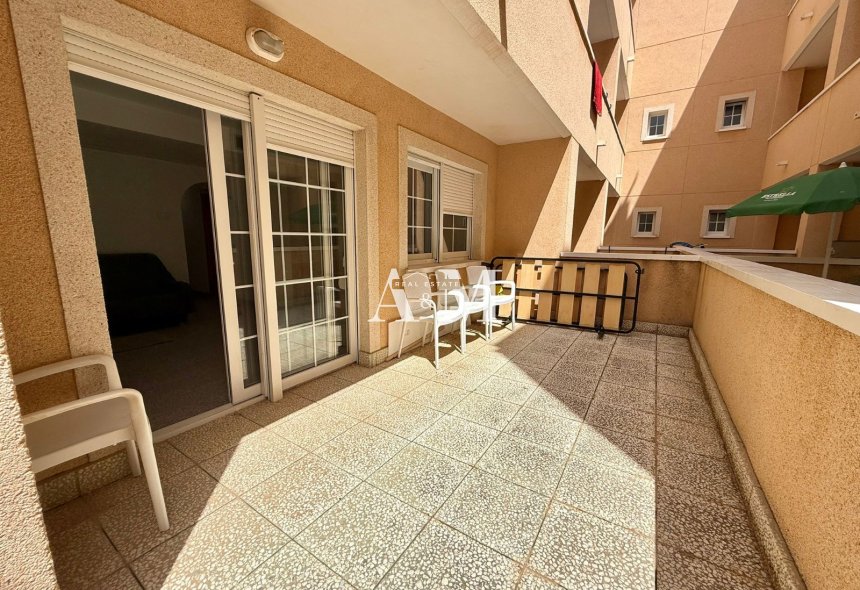 Alquiler a largo plazo - Apartamento / piso - Torrevieja - Torrelamata - La Mata