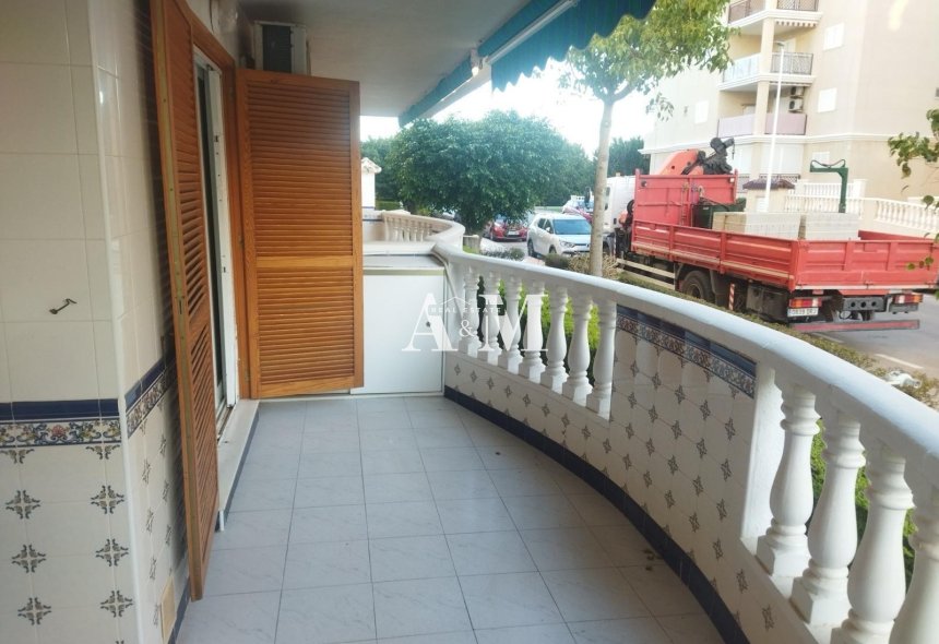 Alquiler a largo plazo - Apartamento / piso - Torrevieja - Torrelamata - La Mata