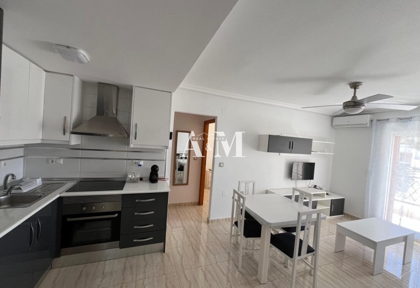 Alquiler a largo plazo - Apartamento / piso - Torrevieja - Torrelamata - La Mata