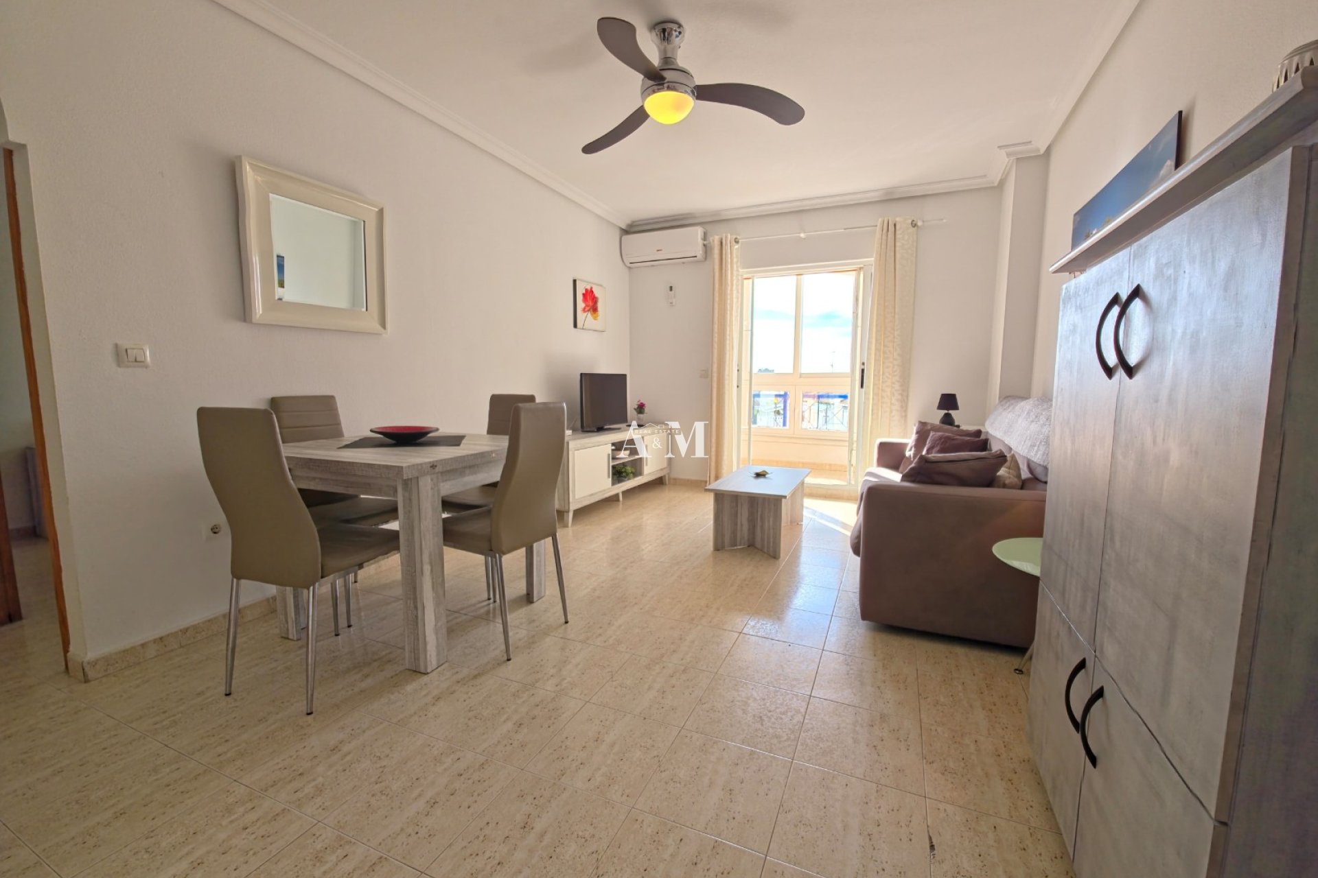 Alquiler a largo plazo - Apartamento / piso - Torrevieja - Torrelamata - La Mata