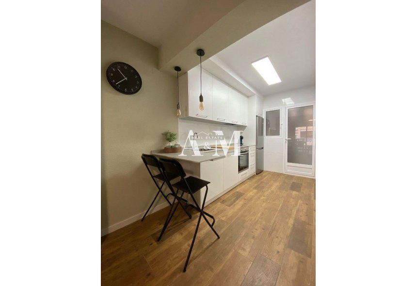 Alquiler a largo plazo - Apartamento / piso - Torrevieja - Torrelamata - La Mata