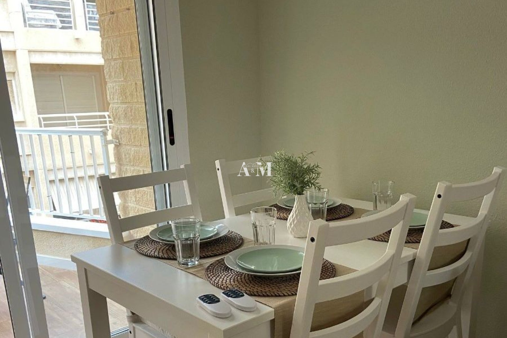 Alquiler a largo plazo - Apartamento / piso - Torrevieja - Torrelamata - La Mata