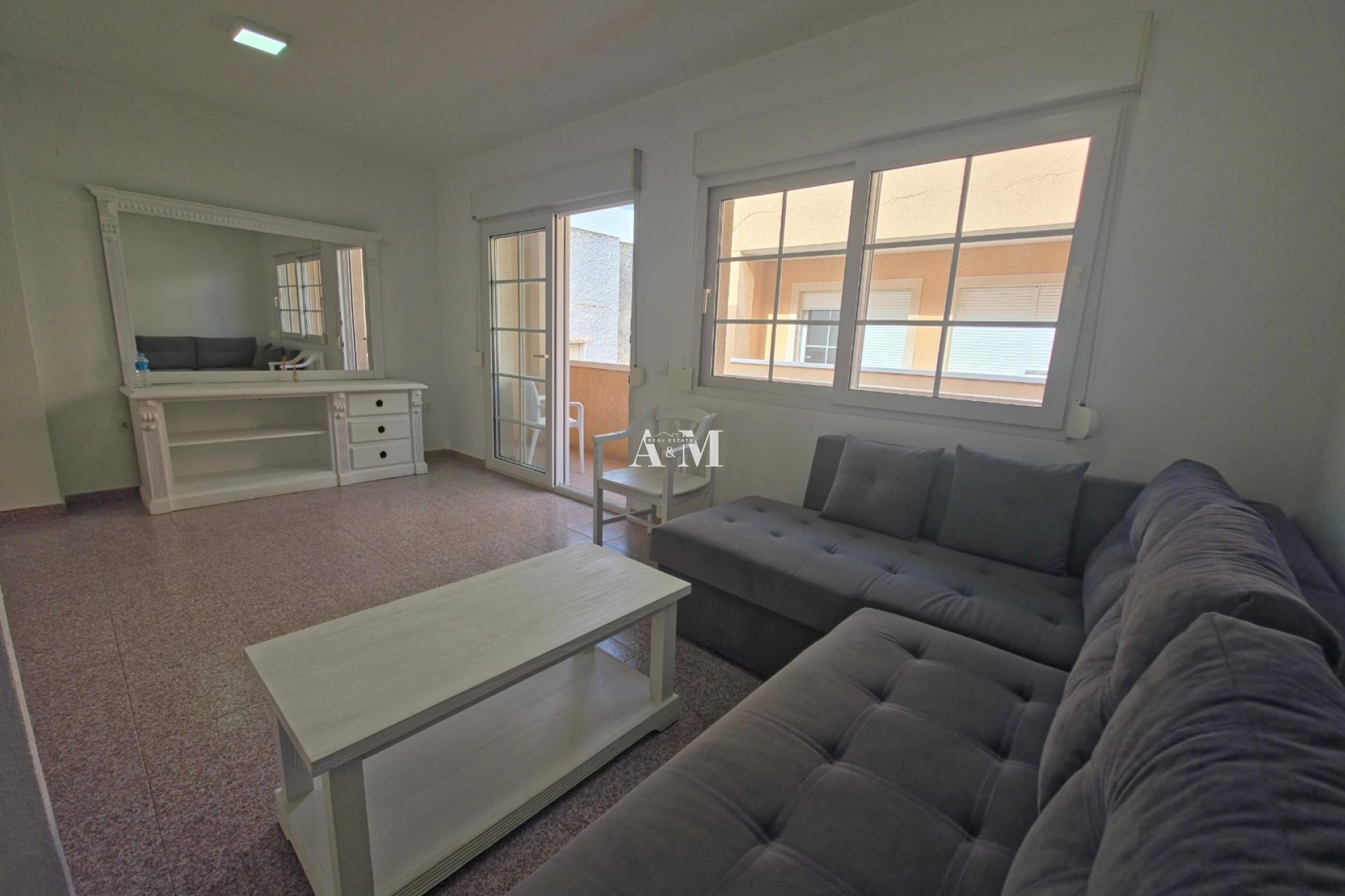 Alquiler a largo plazo - Apartamento / piso - Torrevieja - Torrelamata - La Mata