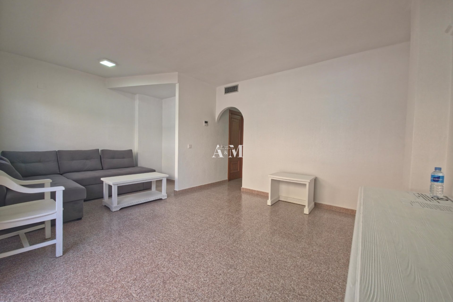 Alquiler a largo plazo - Apartamento / piso - Torrevieja - Torrelamata - La Mata