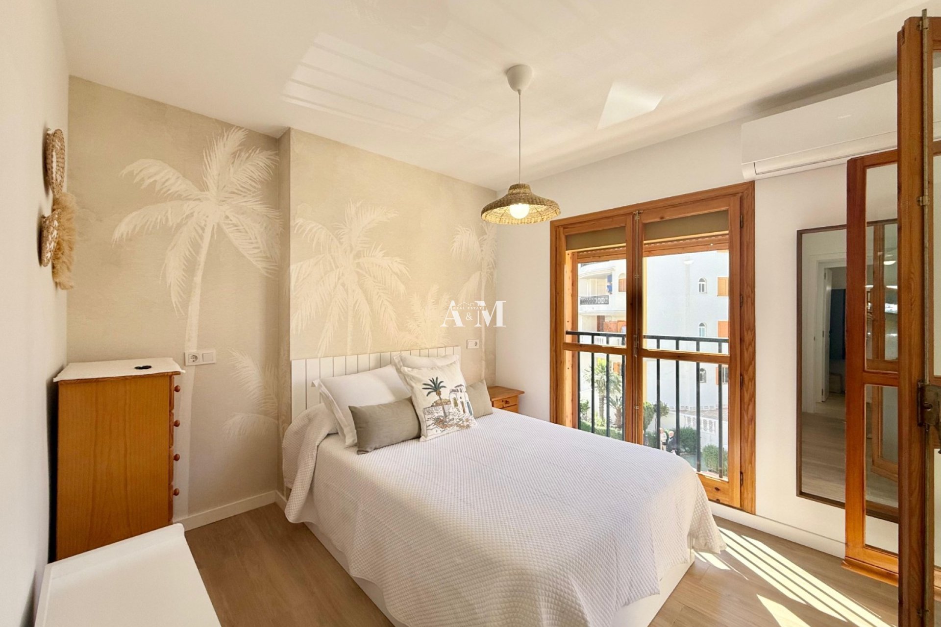 Alquiler a largo plazo - Apartamento / piso - Torrevieja - Torrelamata - La Mata