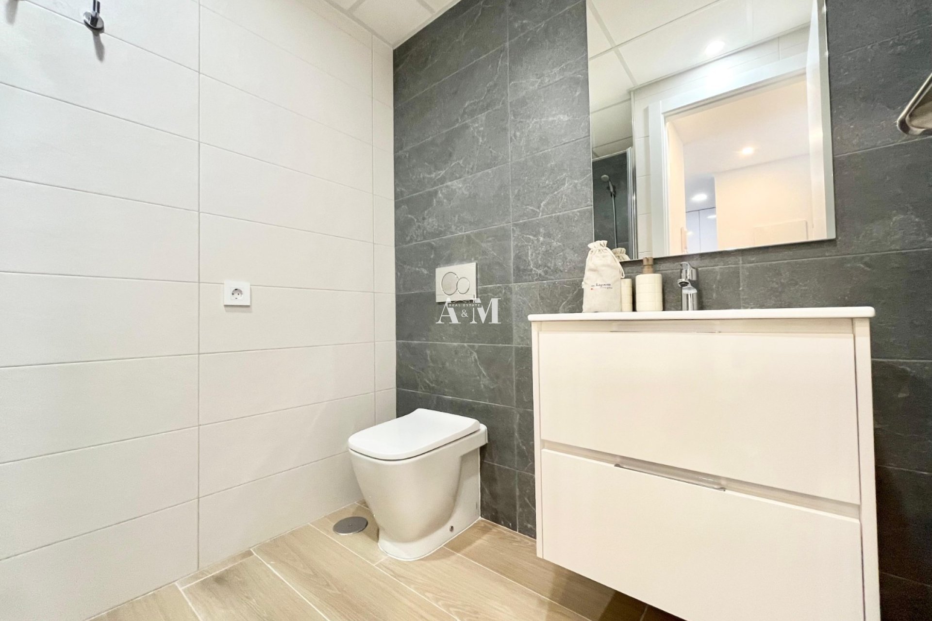 Alquiler a largo plazo - Apartamento / piso - Torrevieja