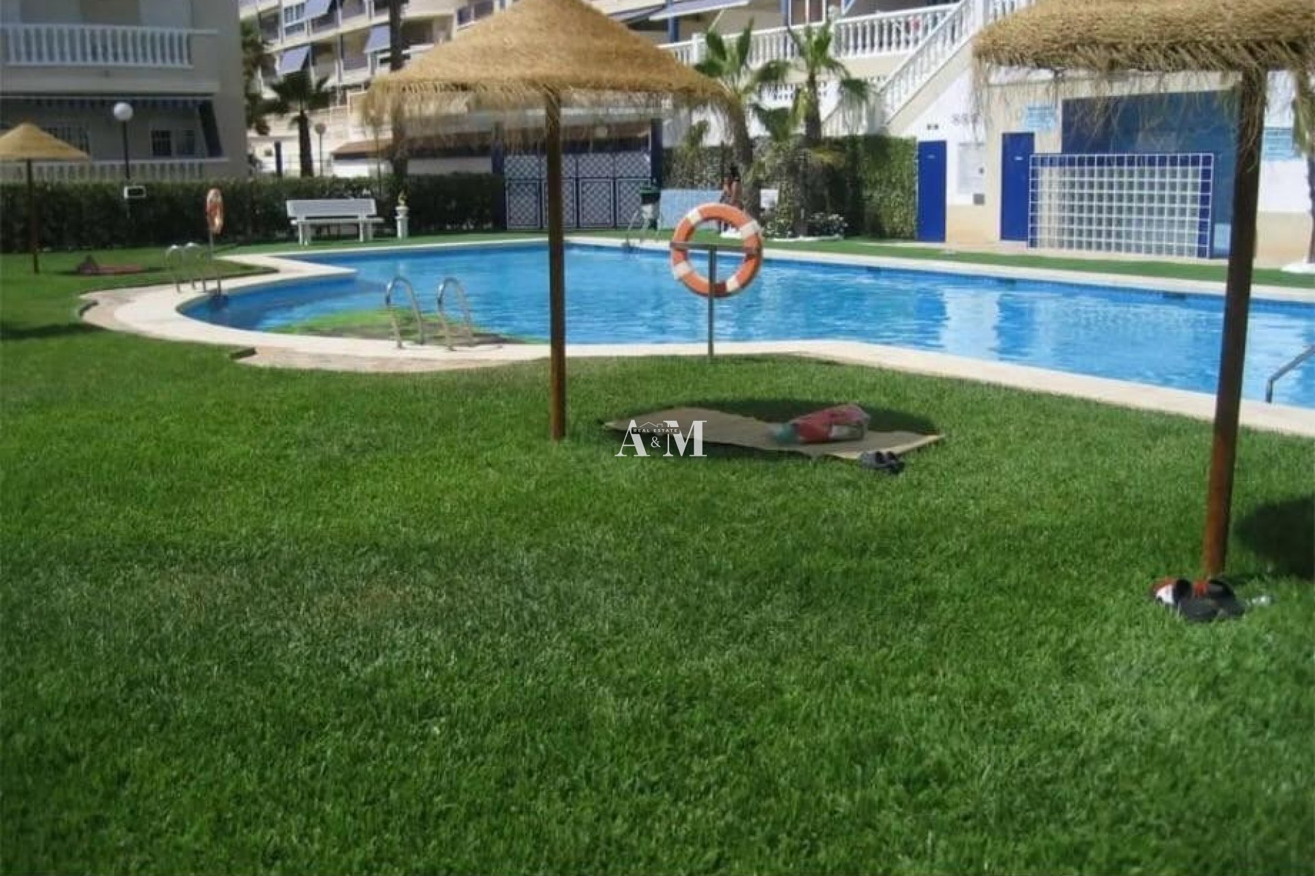 Alquiler a largo plazo - Ático - Arenales del Sol - Arenales