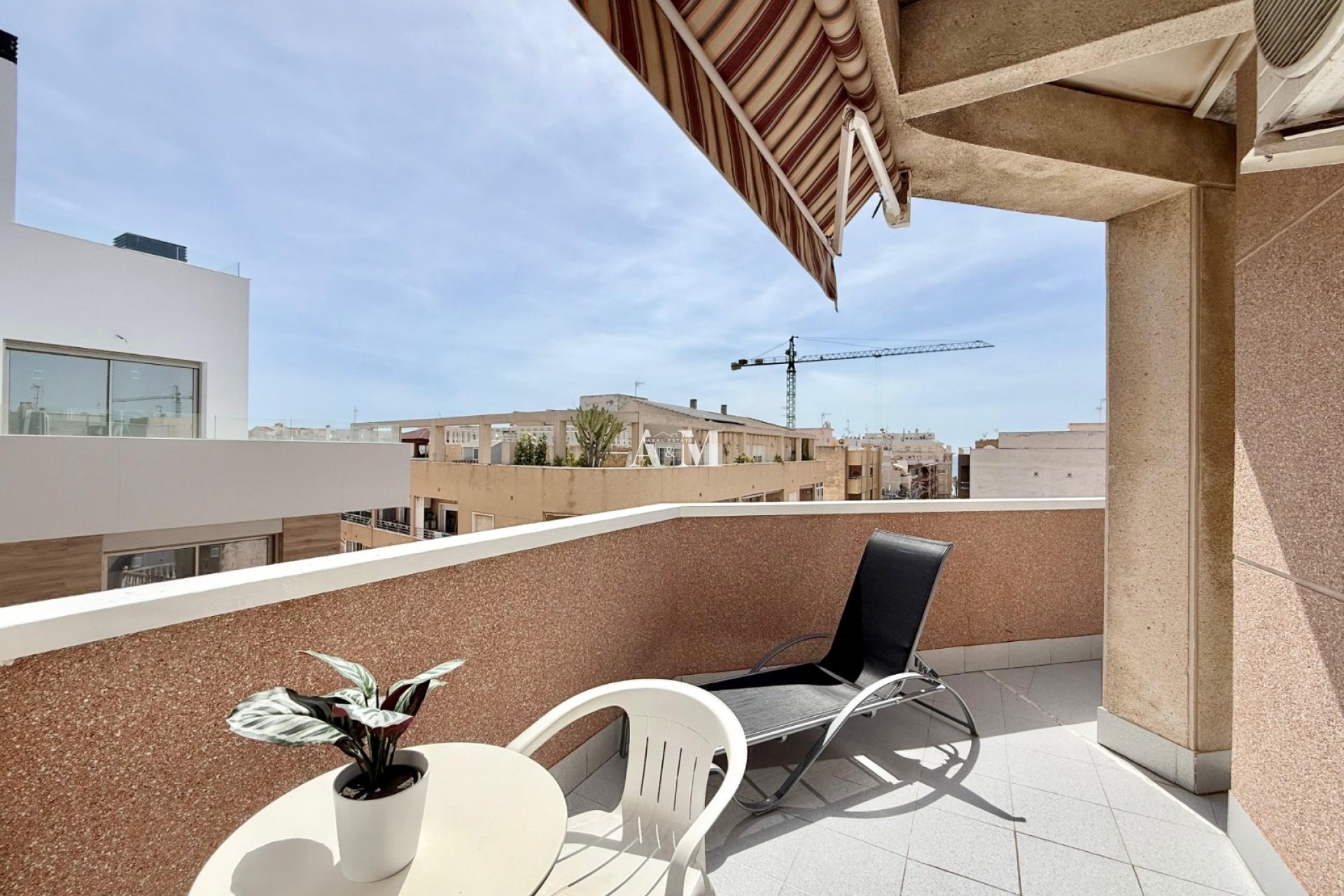 Alquiler a largo plazo - Ático - Torrevieja - Centro