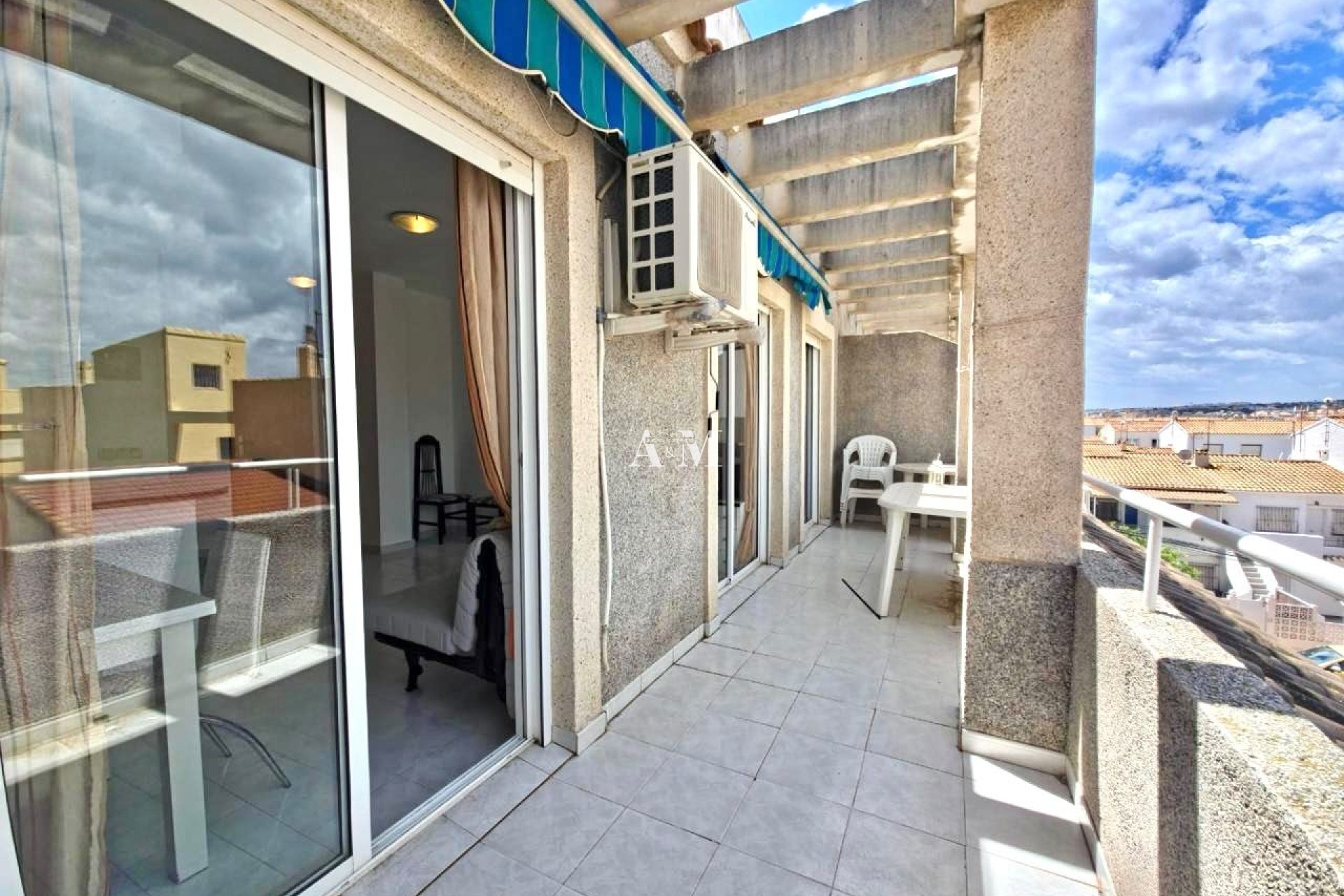 Alquiler a largo plazo - Ático - Torrevieja - El Acequión - Los Náufragos