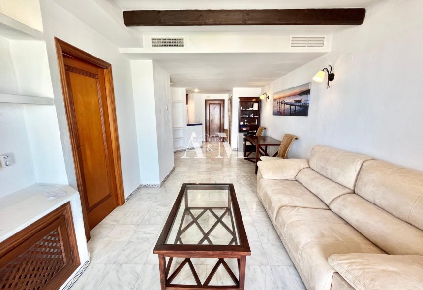 Alquiler a largo plazo - Ático - Torrevieja - Playa de los Locos