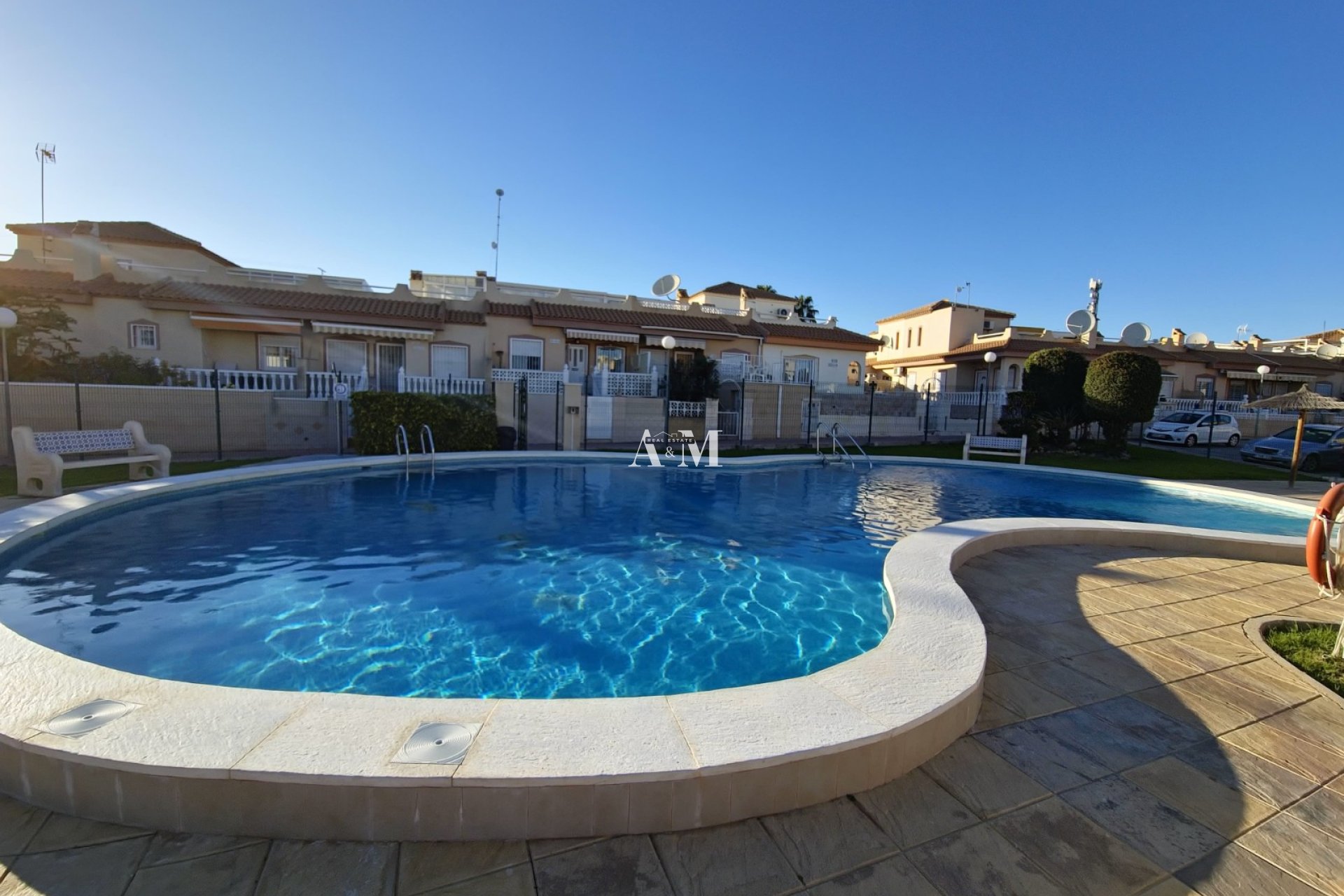 Alquiler a largo plazo - Bungalow - Orihuela Costa - La Florida
