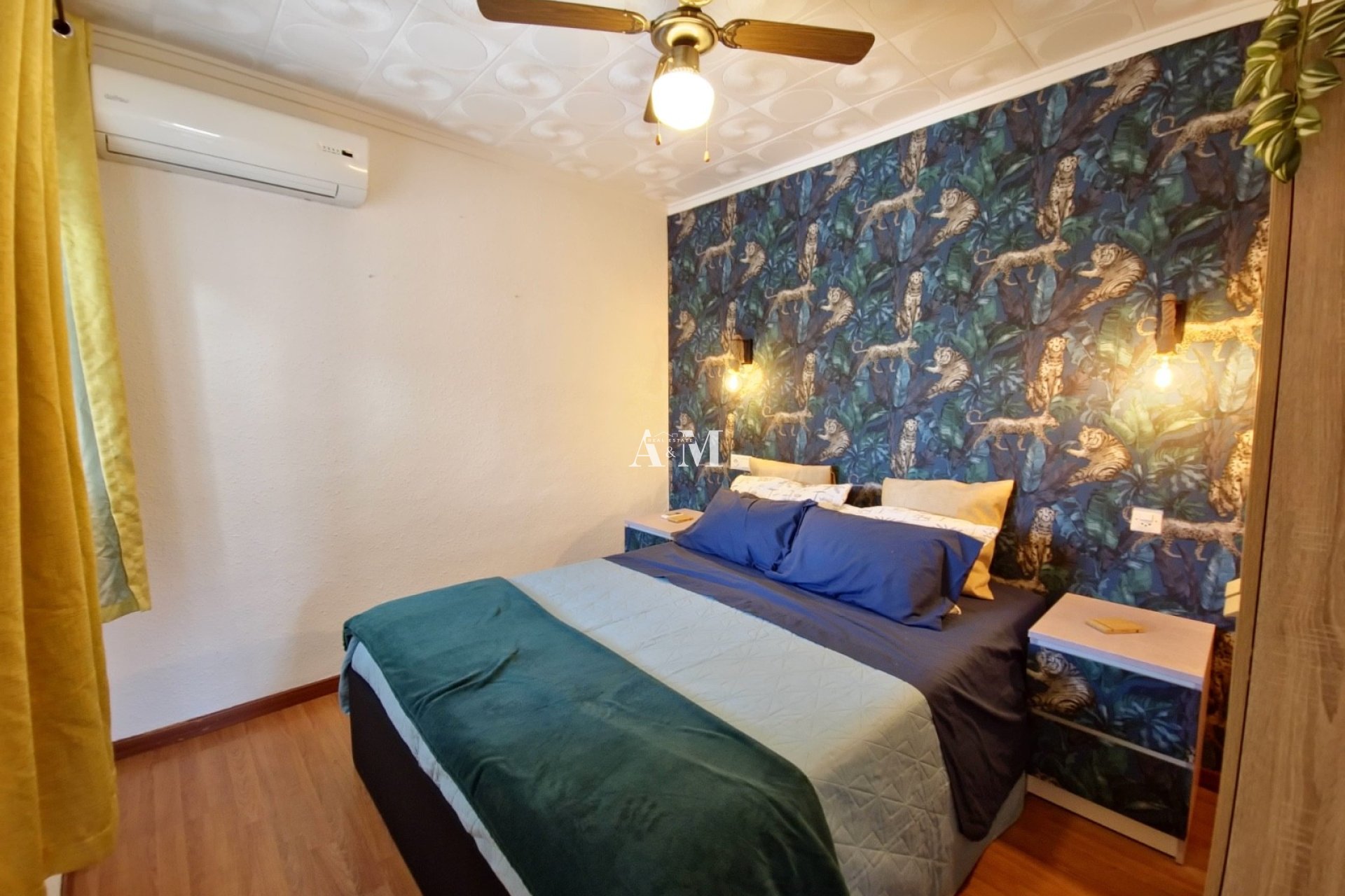 Alquiler a largo plazo - Bungalow - Torrevieja - La Siesta - El Salado -  Torreta