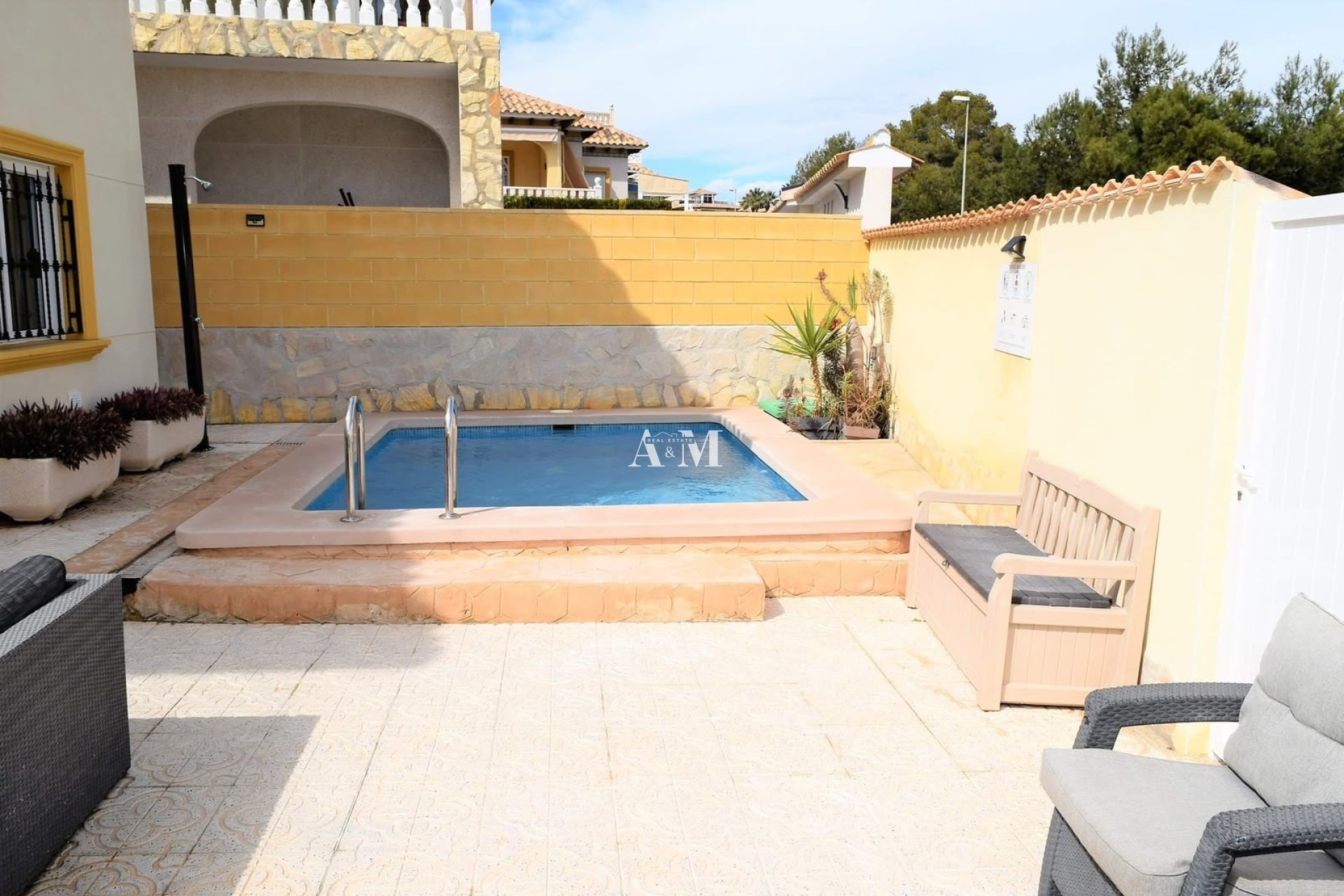 Alquiler a largo plazo - Chalet - Orihuela Costa - Cabo roig - La Zenia