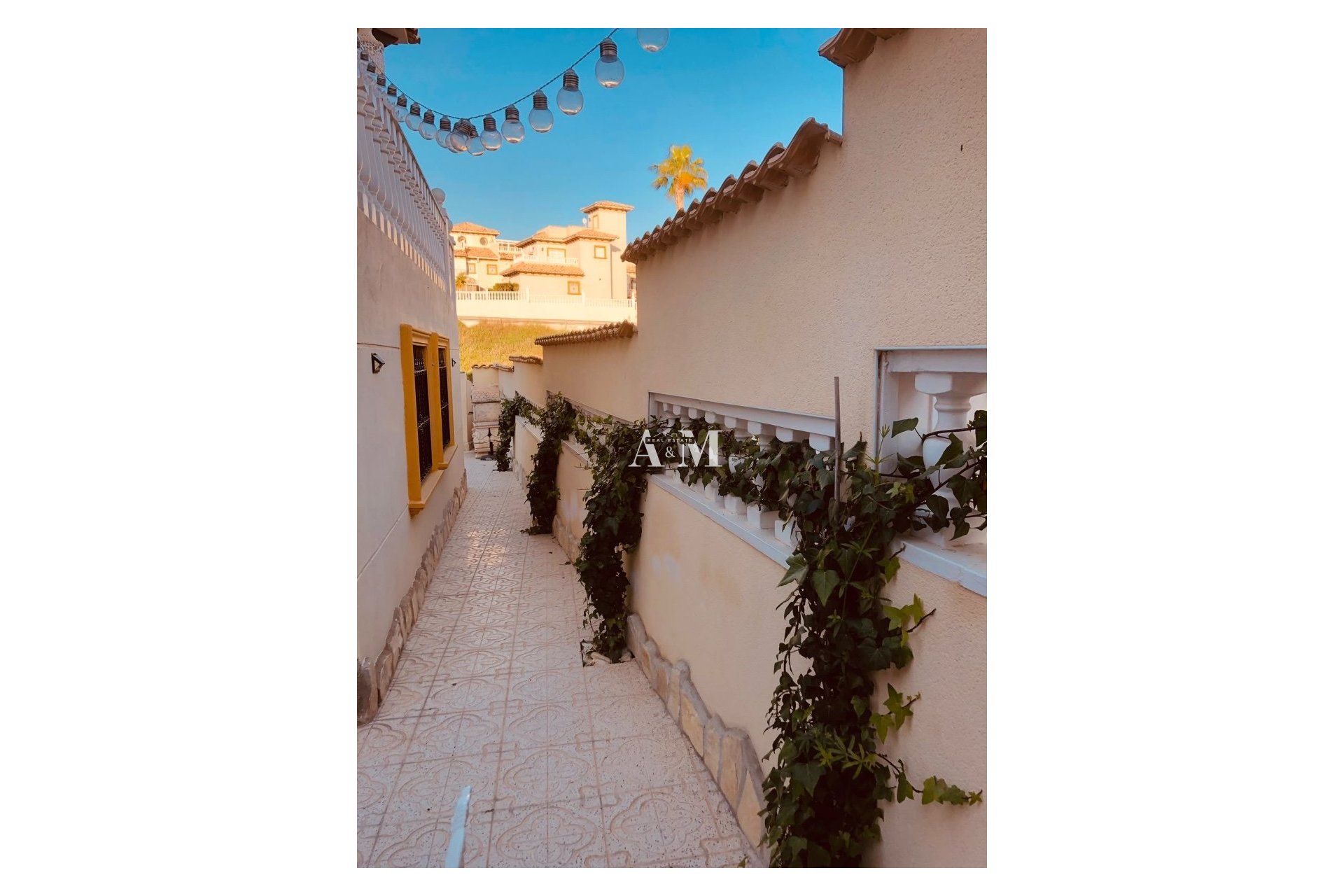Alquiler a largo plazo - Chalet - Orihuela Costa - Cabo roig - La Zenia