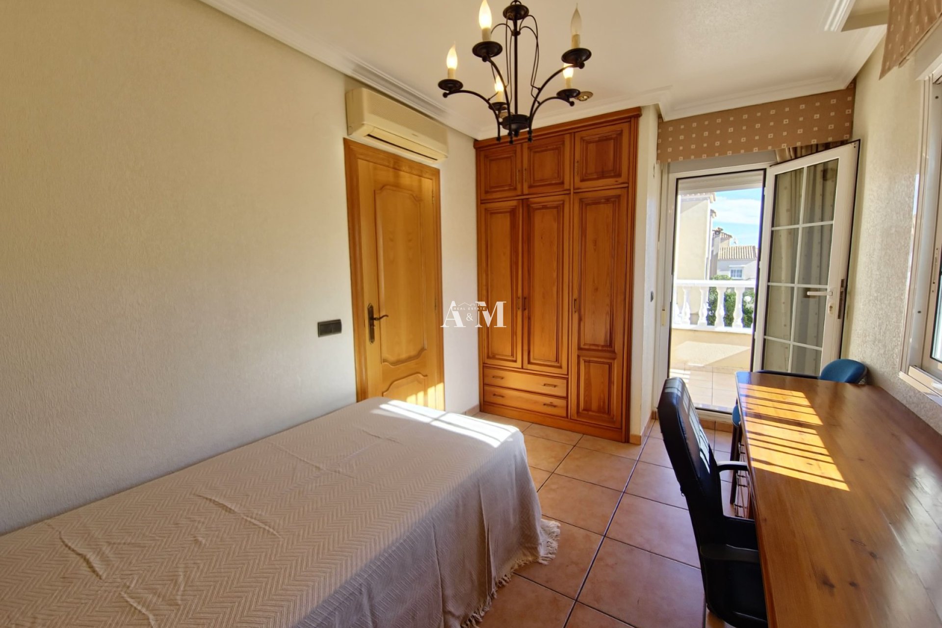 Alquiler a largo plazo - Chalet - Orihuela Costa - Playa Flamenca