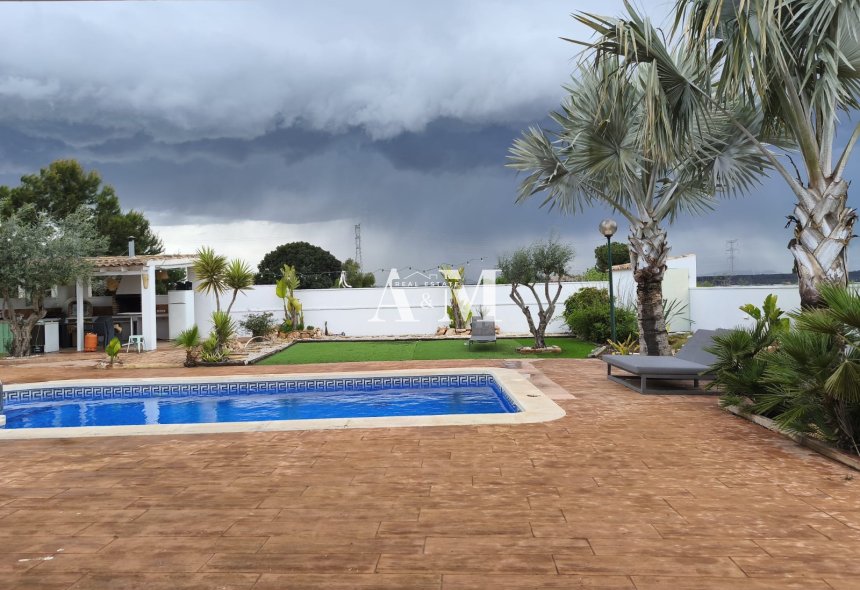 Alquiler a largo plazo - Chalet - San Miguel de Salinas