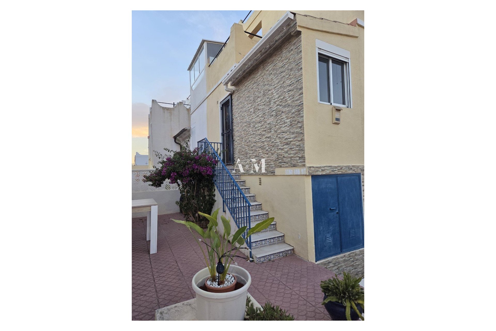 Alquiler a largo plazo - Chalet - San Miguel de Salinas