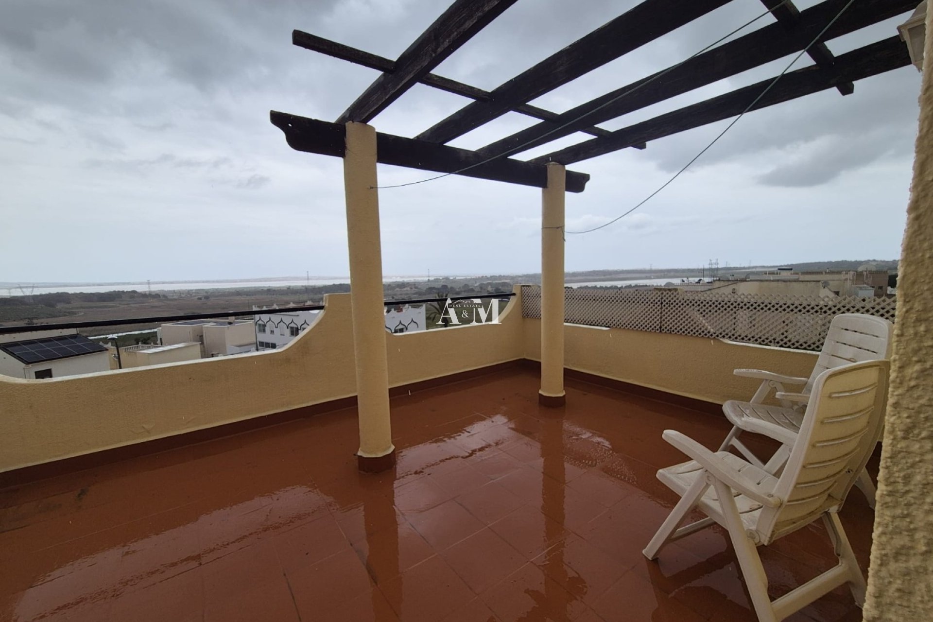 Alquiler a largo plazo - Chalet - San Miguel de Salinas