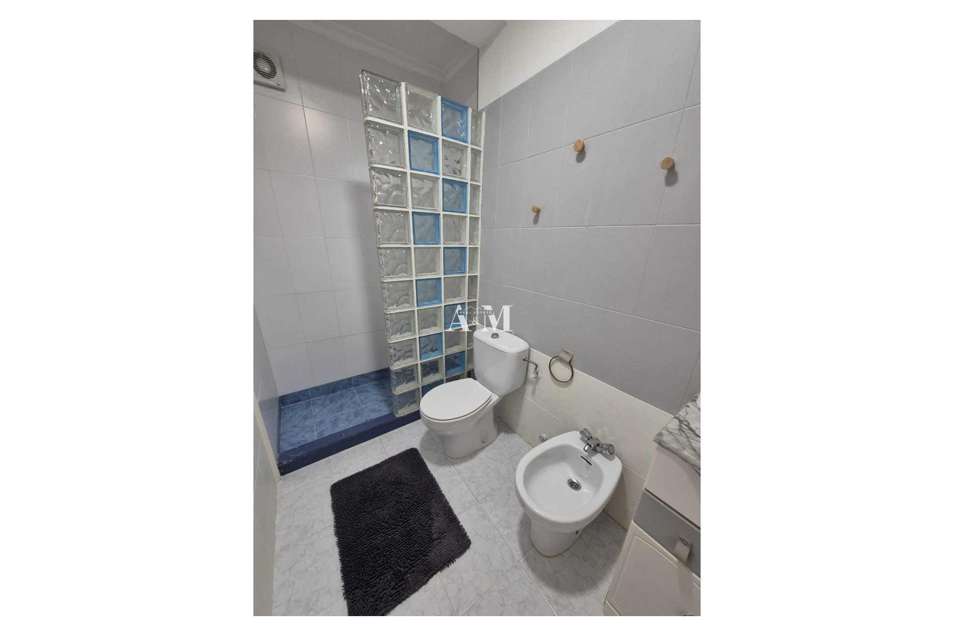 Alquiler a largo plazo - Chalet - San Miguel de Salinas