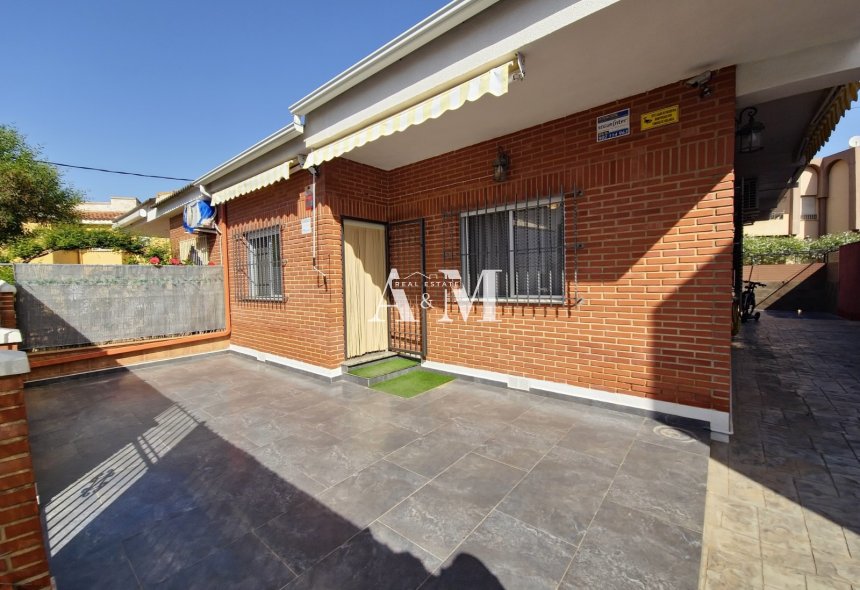 Alquiler a largo plazo - Chalet - San Pedro del Pinatar