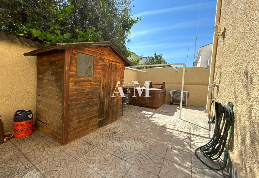 Alquiler a largo plazo - Chalet - Torrevieja - El Chaparral