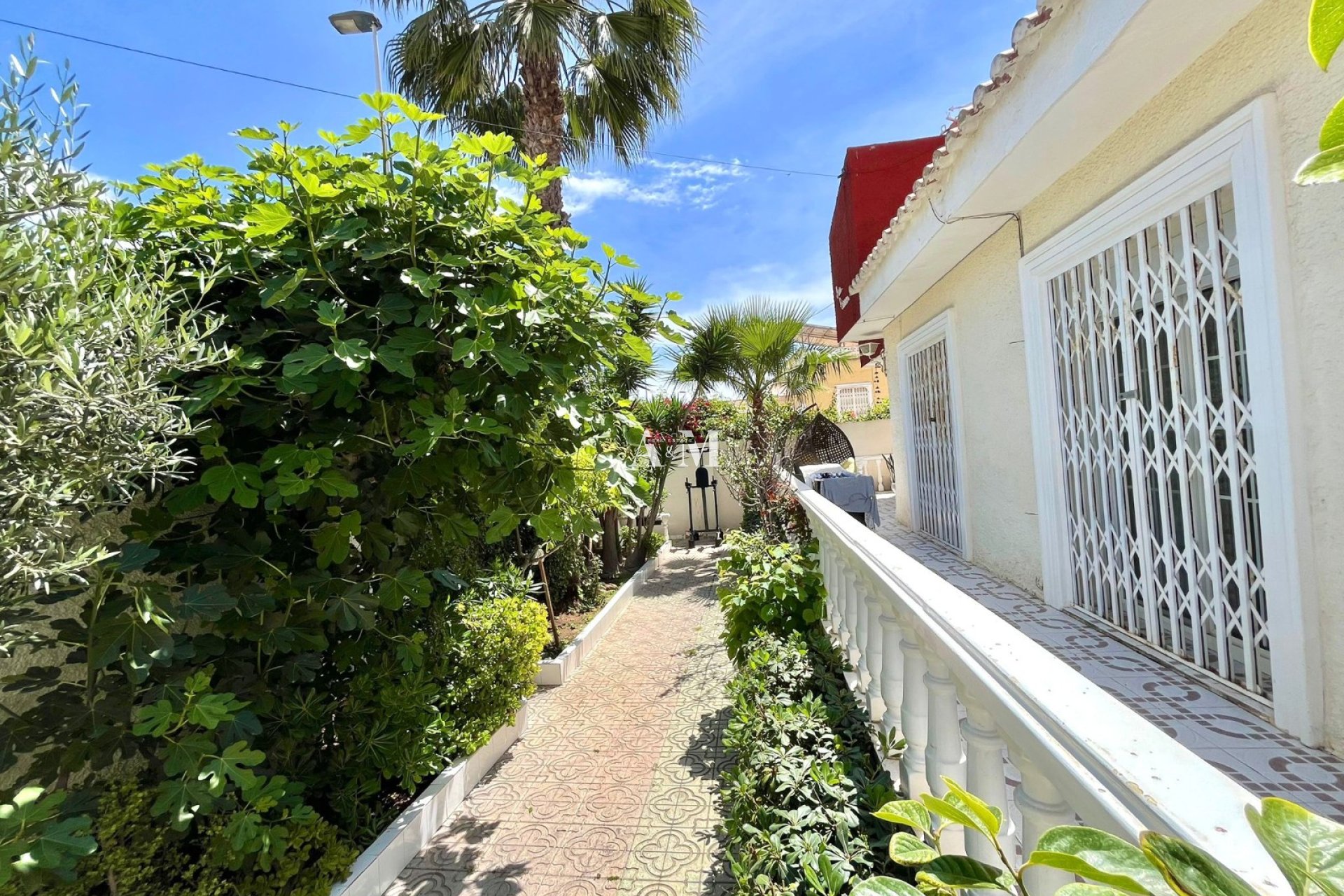 Alquiler a largo plazo - Chalet - Torrevieja - Playa de los Locos