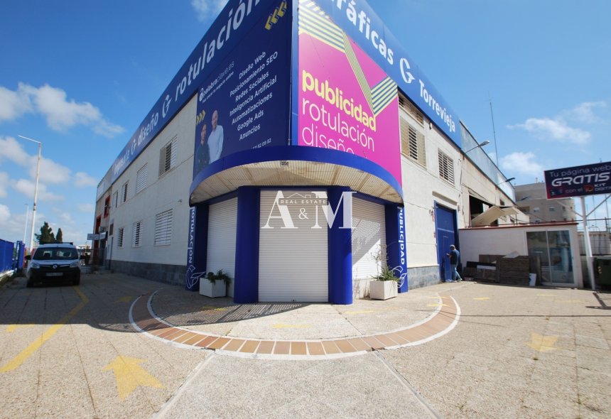 Alquiler a largo plazo - Comercial - Torrevieja - Parque de las Naciones