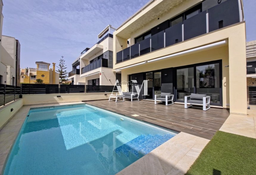 Alquiler a largo plazo - Triplex - Orihuela Costa - Lomas de Cabo Roig