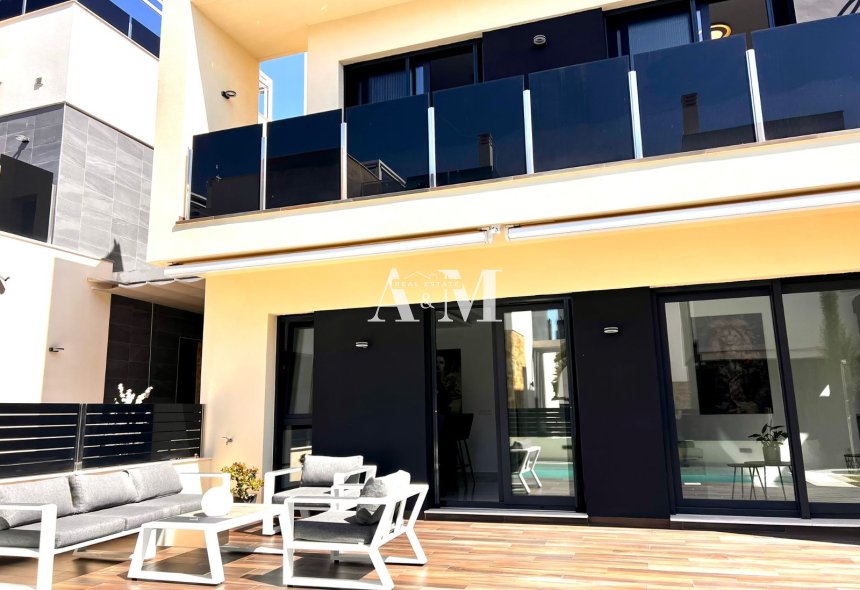 Alquiler a largo plazo - Triplex - Orihuela Costa - Lomas de Cabo Roig
