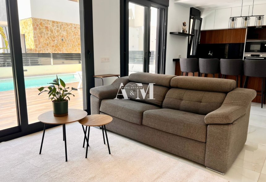 Alquiler a largo plazo - Triplex - Orihuela Costa - Lomas de Cabo Roig
