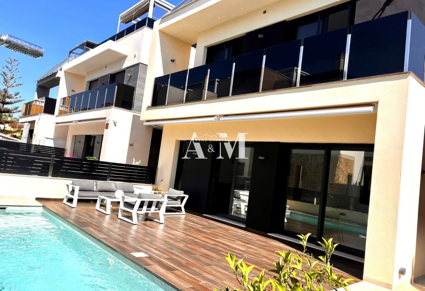 Alquiler a largo plazo - Triplex - Orihuela Costa - Lomas de Cabo Roig