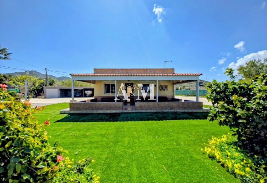 Alquiler a largo plazo - Villa - La Manga del Mar Menor