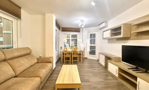 Apartamento / piso - Alquiler a largo plazo - Torrevieja - Centro