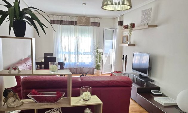 Apartamento / piso - Alquiler a largo plazo - Torrevieja - Centro