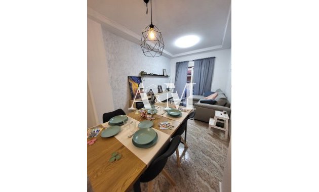 Apartamento / piso - Alquiler a largo plazo - Torrevieja - Centro