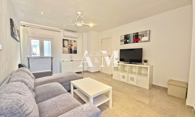 Apartamento / piso - Alquiler a largo plazo - Torrevieja - Centro