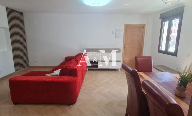 Apartamento / piso - Alquiler a largo plazo - Torrevieja - El Acequión - Los Náufragos