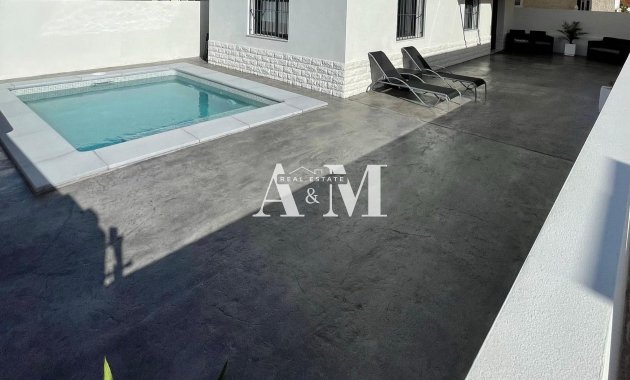 Apartamento / piso - Alquiler a largo plazo - Torrevieja - Nueva Torrevieja - Aguas Nuevas