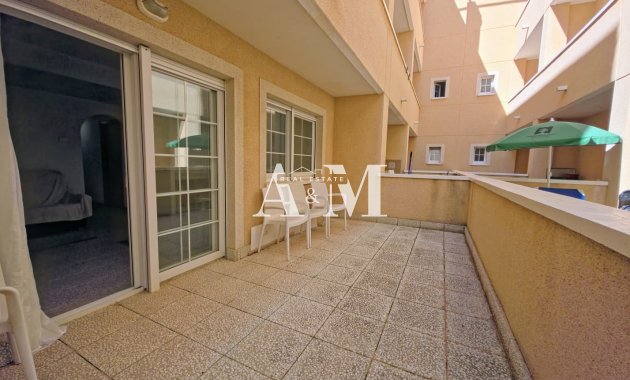 Apartamento / piso - Alquiler a largo plazo - Torrevieja - Torrelamata - La Mata