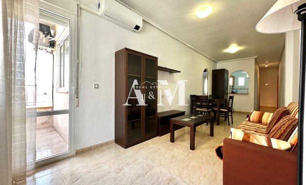 Apartment / flat - Long Term Rental - Torrevieja - Centro