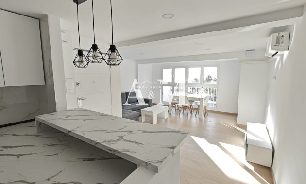 Appartement - Location à long terme - Torrevieja - Centro