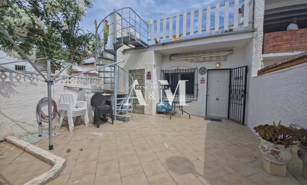 Bungalow - Alquiler a largo plazo - Torrevieja - La Siesta - El Salado -  Torreta
