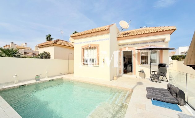 Chalet - Resale - Torrevieja - Aguas Nuevas - Torrelamata