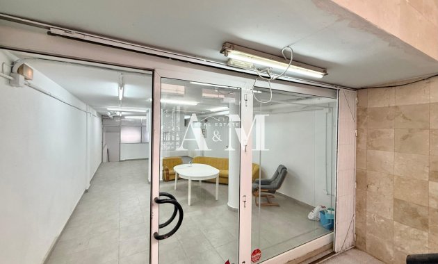 Comercial - Alquiler a largo plazo - Torrevieja - Centro