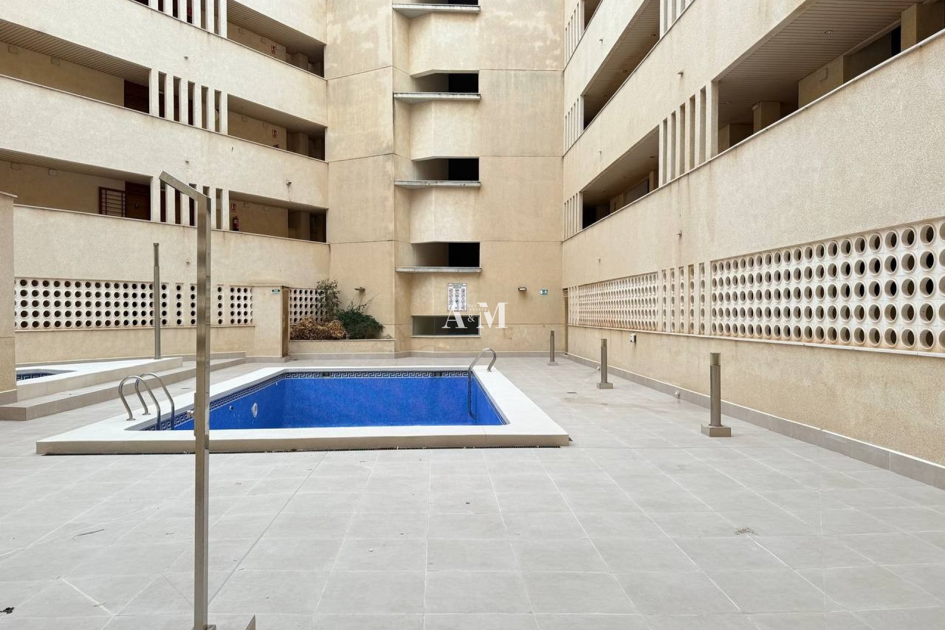 Долгосрочная аренда - Квартира / квартира - Torrevieja - Centro