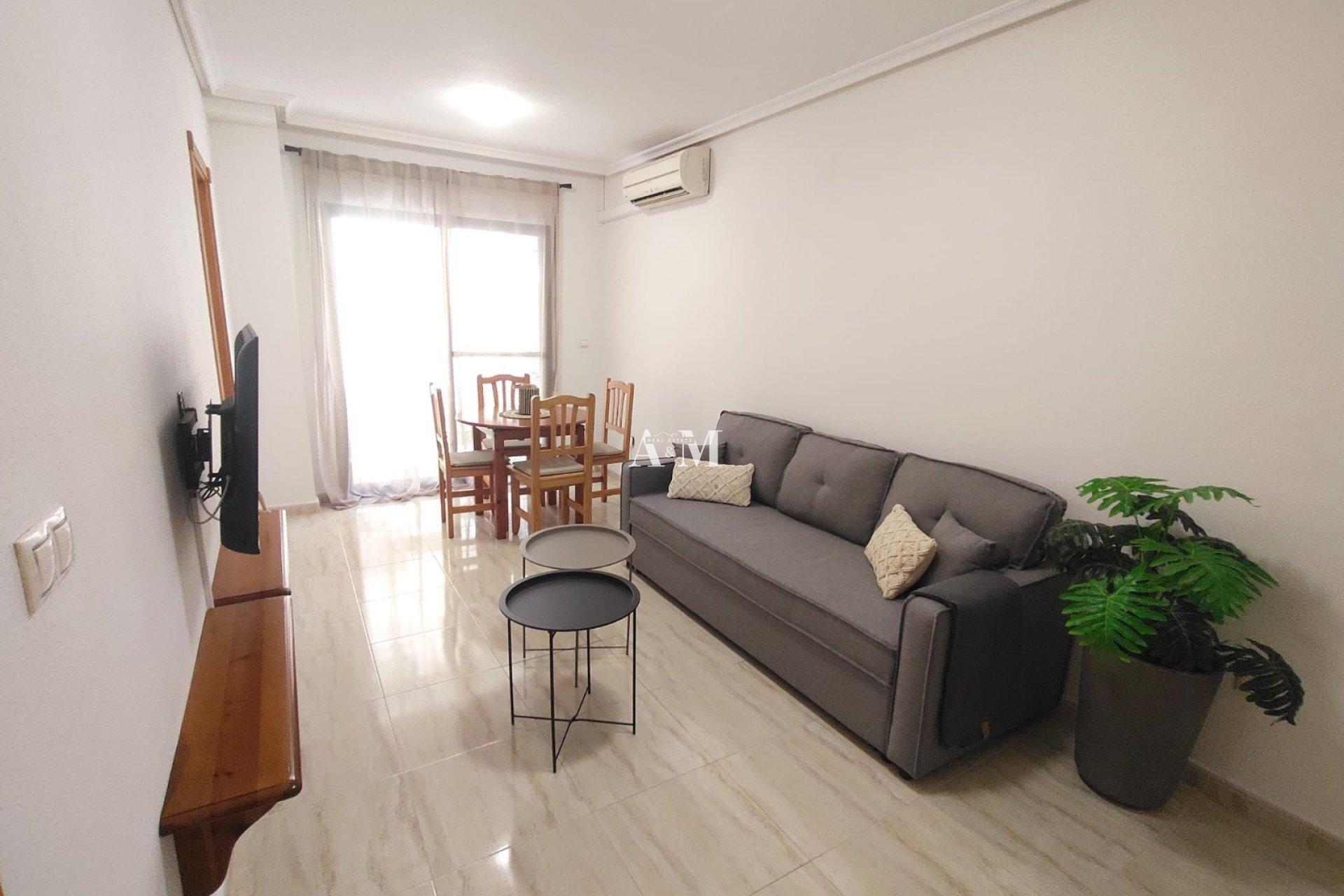 Долгосрочная аренда - Квартира / квартира - Torrevieja - El Acequión - Los Náufragos