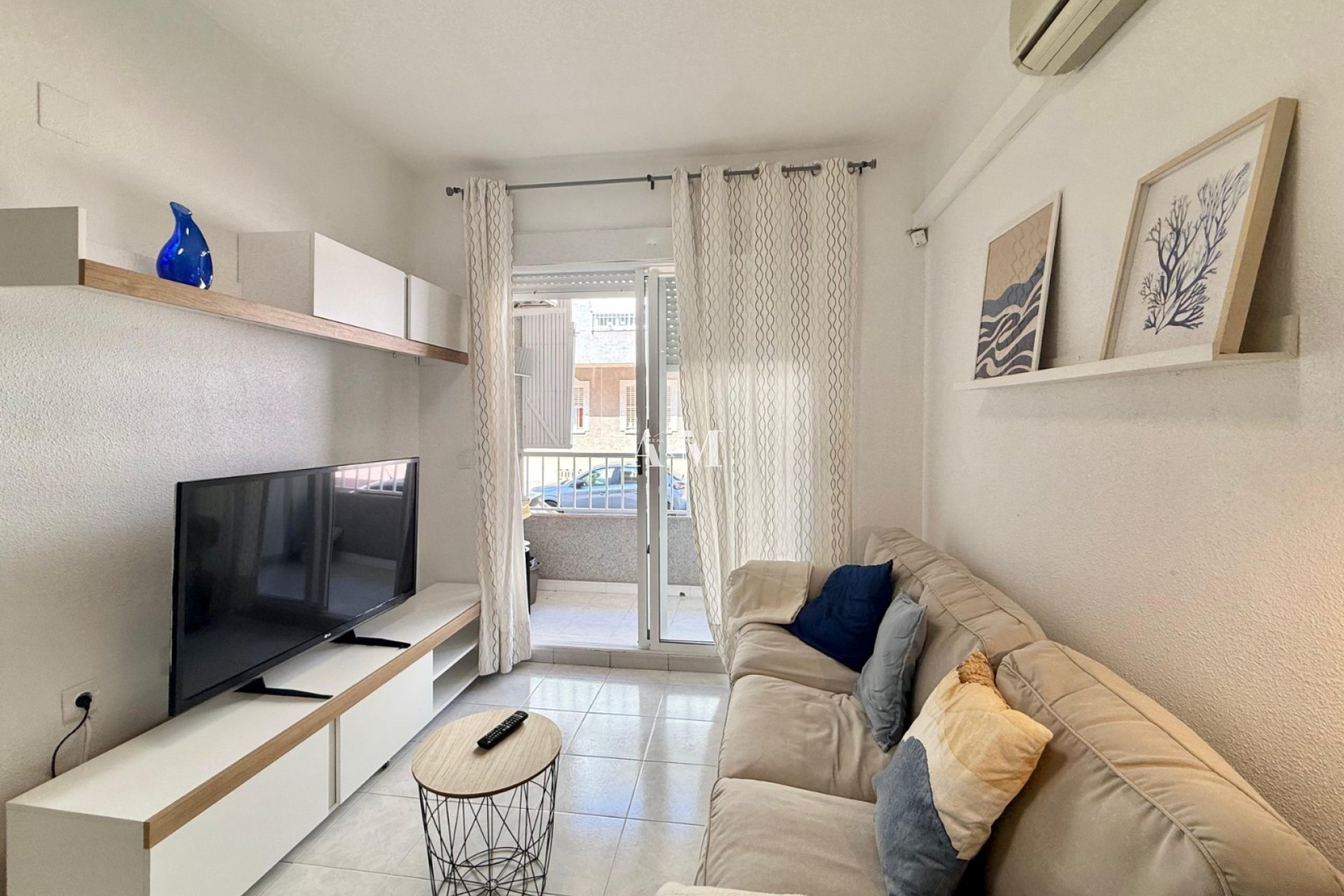 Долгосрочная аренда - Квартира / квартира - Torrevieja - El Acequión - Los Náufragos