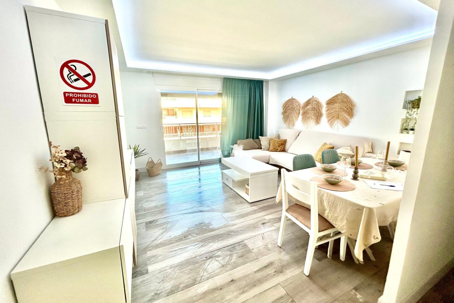 Долгосрочная аренда - Квартира / квартира - Torrevieja - El Acequión - Los Náufragos