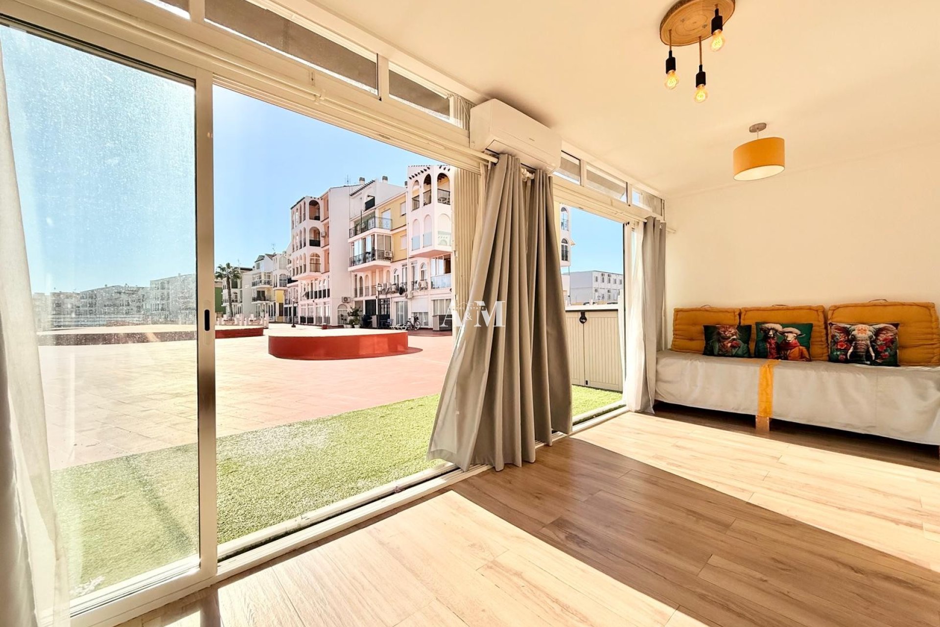 Долгосрочная аренда - Квартира / квартира - Torrevieja - La Veleta